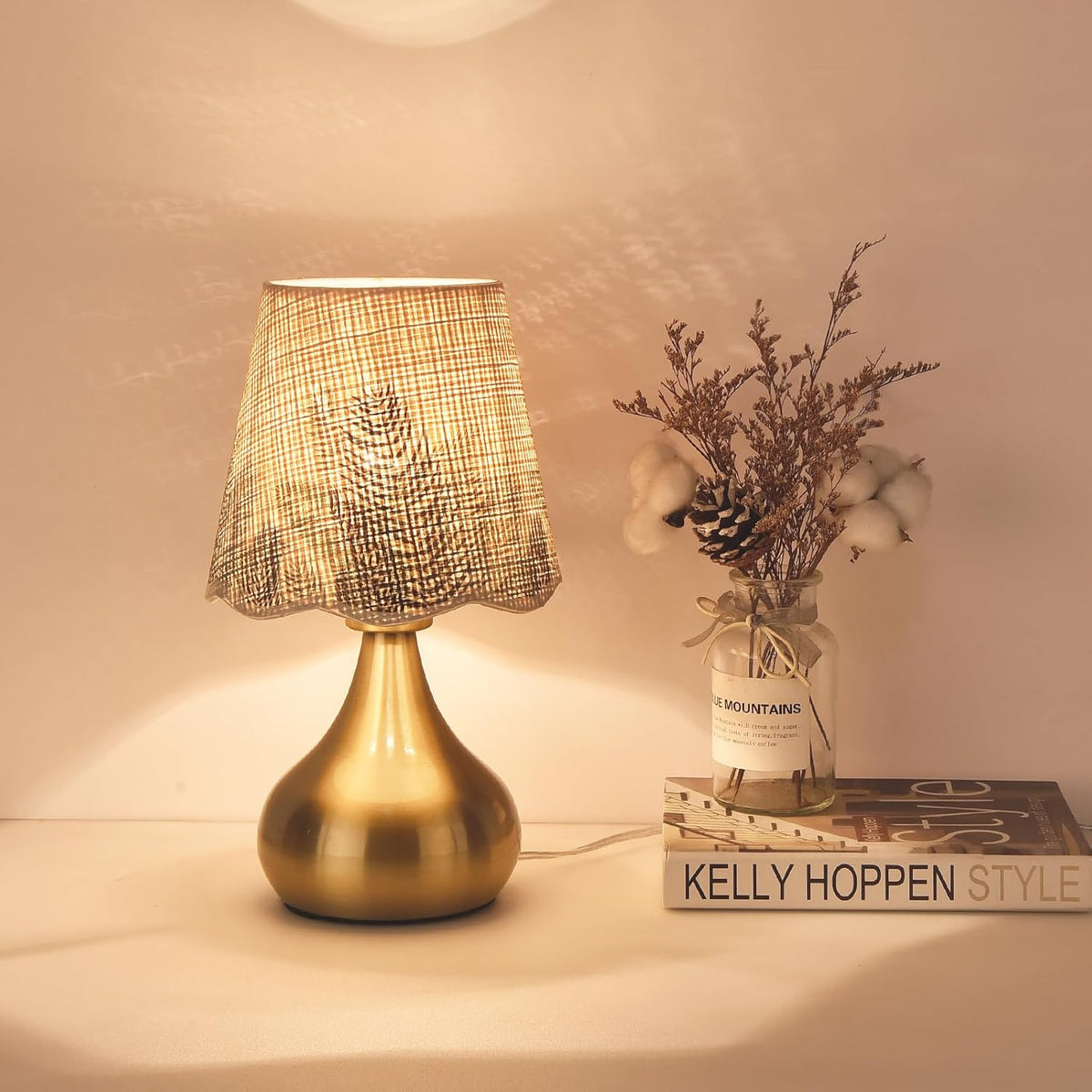 Ziqqeelam Gold Small Bedside Cute Table Lamp for Bedroom, Table Lamps for Nightstand, Scalloped Rattan Shade Table Lamps for Small Spaces for Bedroom, Home Office, Living Room