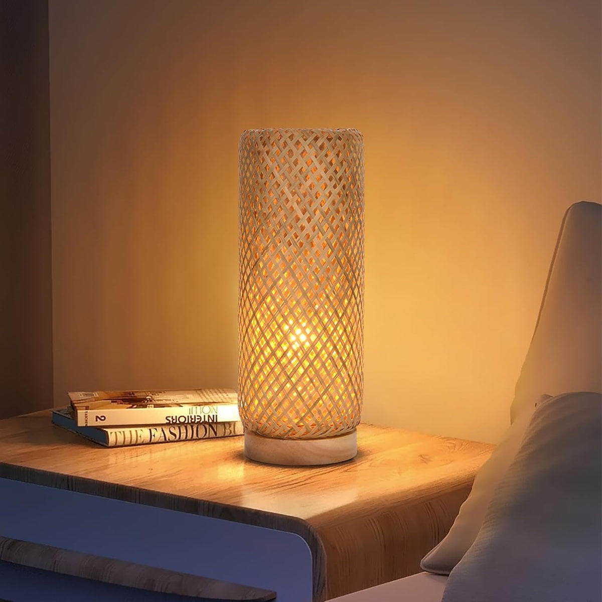 Bamboo Table Lamp，Boho Rattan Bedside Lamp for Bedroom, Vintage Wicker Wooden Nightstand Lamp Shade Rustic Farmhouse Indirect Lighting Accent Light Decor for Living Room